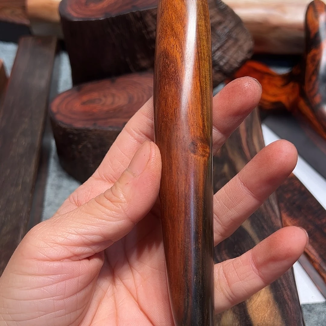 交趾黄檀（大红酸枝）观**语