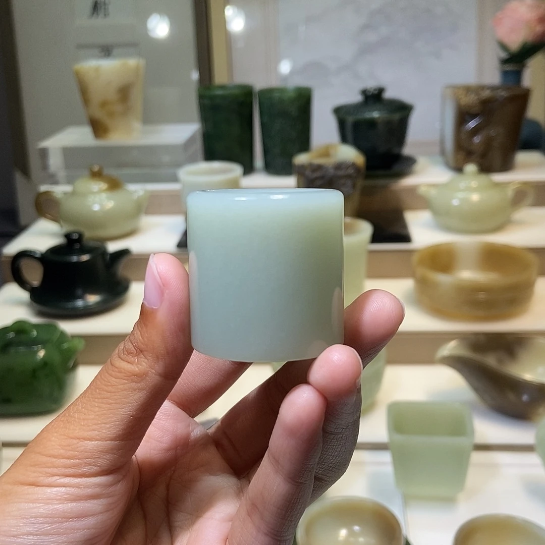 和田玉未镶嵌挂件青白扳指