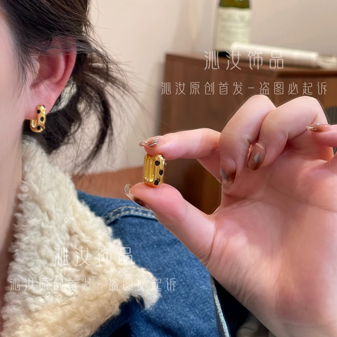 【沁汝饰品耳环】FQ964金色豹纹耳扣简约气质高级小众