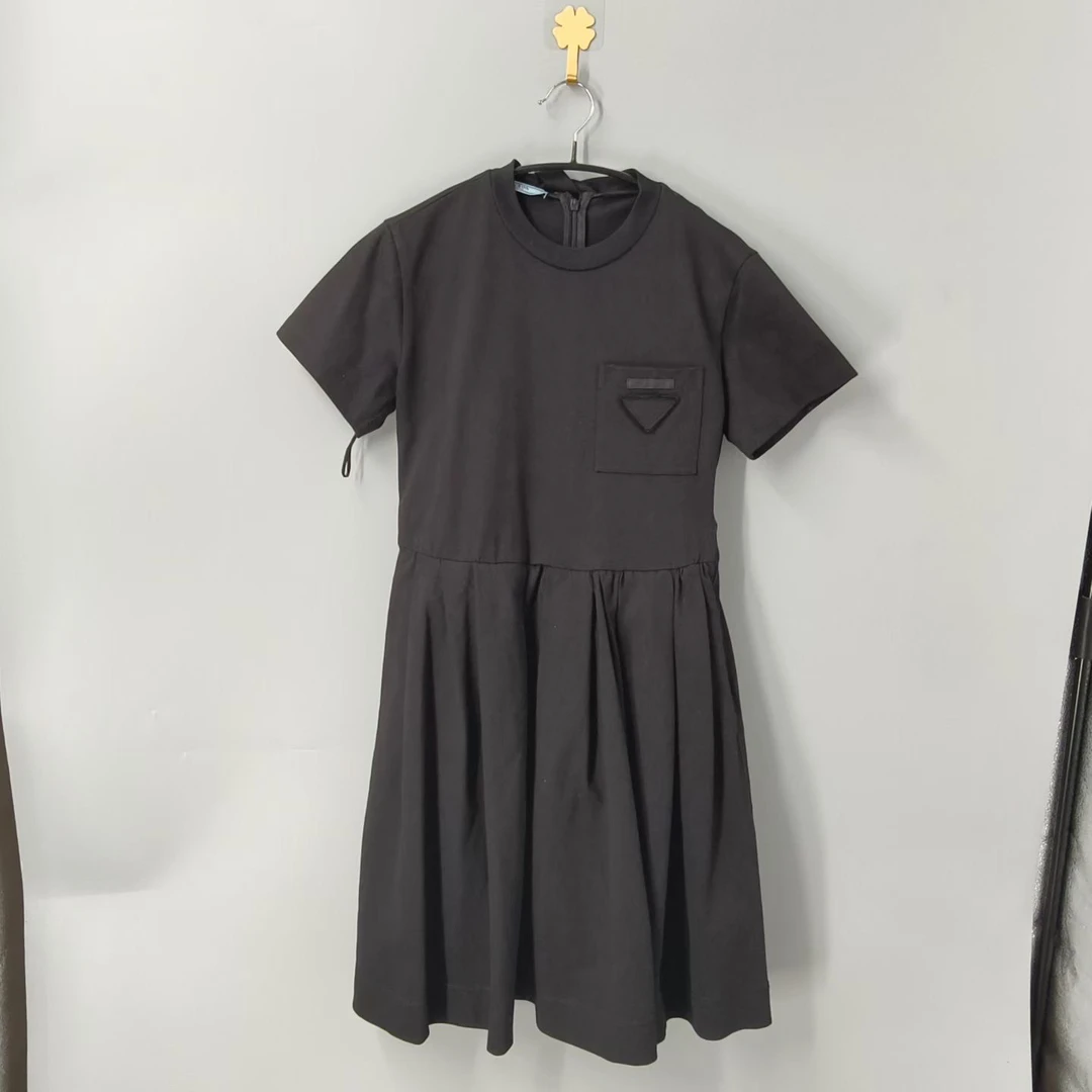 99新 Prada/普拉达 葡萄籽奢潮/PRADA三角标连衣裙/40