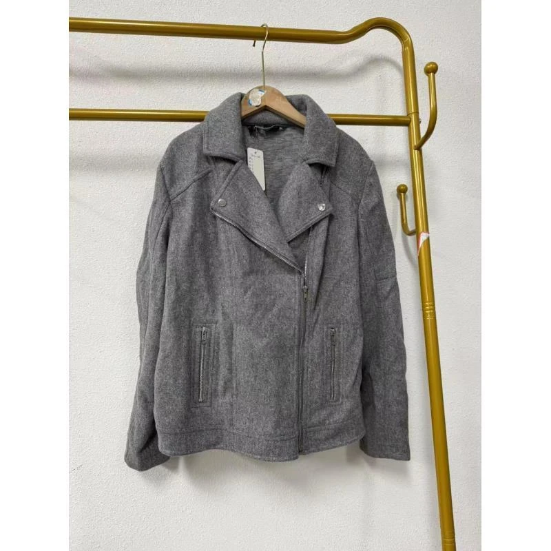 唯琳剪标  A3-18-2256款  灰色拉链翻领外套