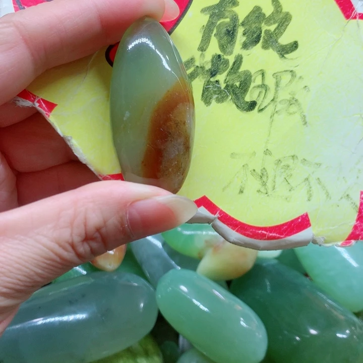 蛇纹石玉未镶嵌手把件
