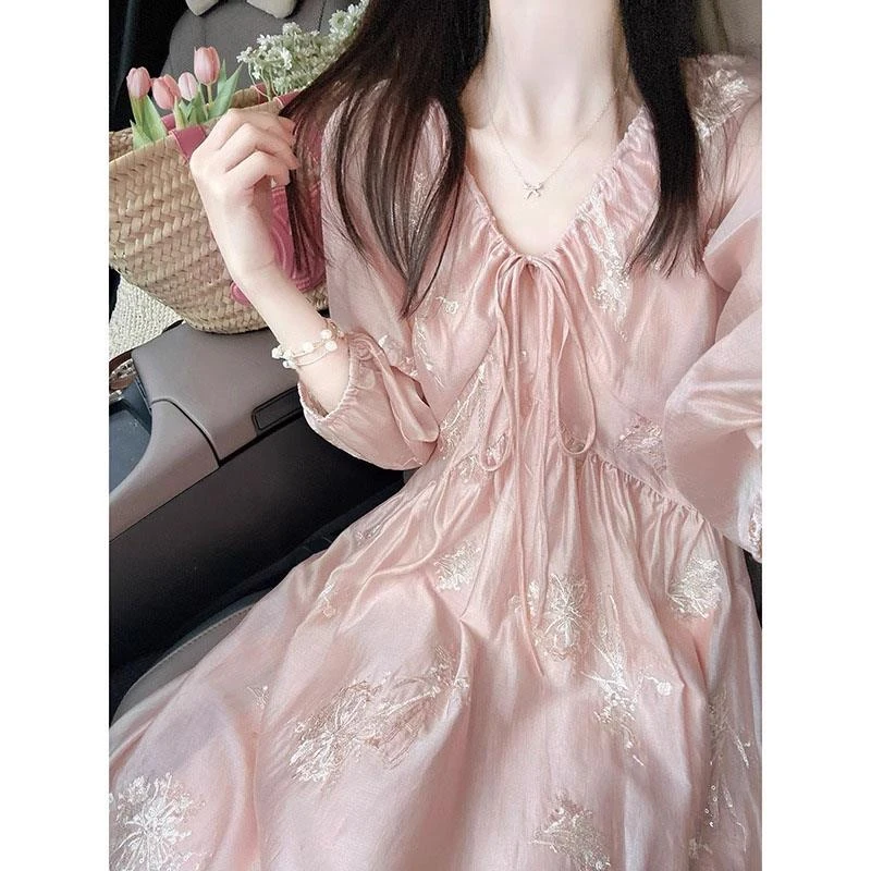 法芬图缎面连衣裙子女士夏季2025年春夏新款今年流行爆款v领气质