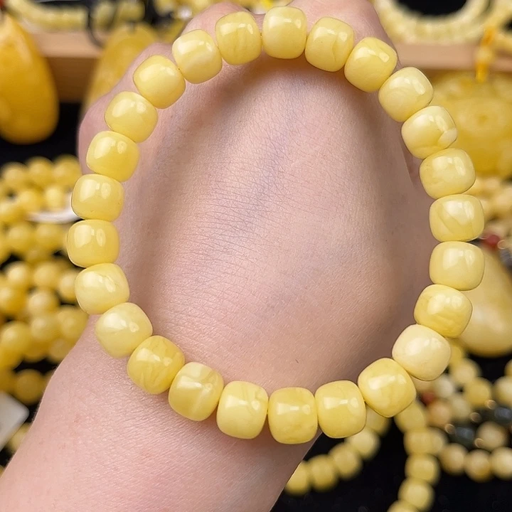 琥珀未镶嵌颈饰琥珀