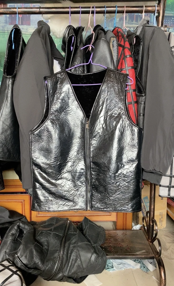 羊皮毛一体防水防污款马甲