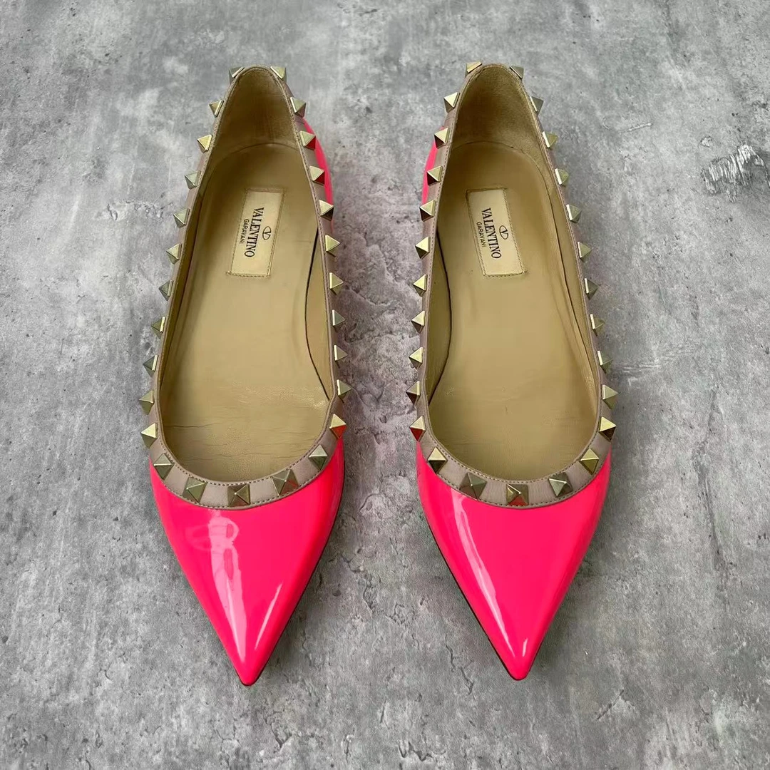 99新 Valentino/华伦天奴 36.5码/仔仔女鞋/粉红铆钉单鞋 wsp416