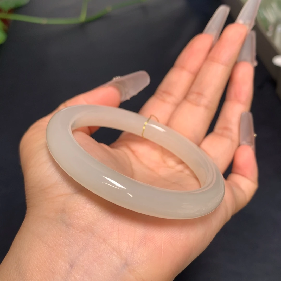 未镶嵌手镯和田玉56