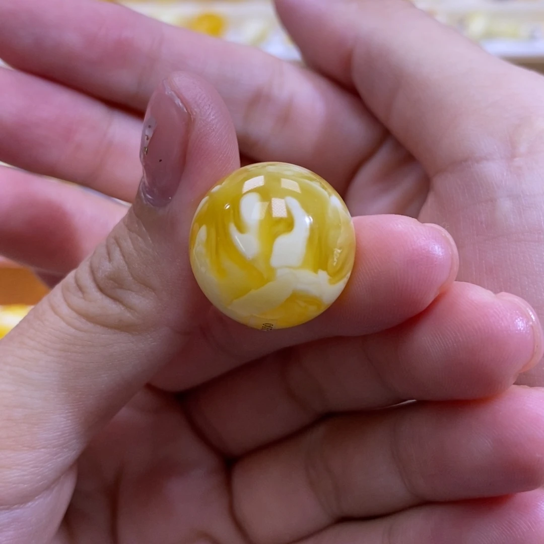 琥珀未镶嵌珠宝奇石20
