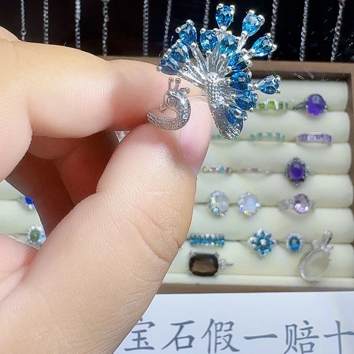 银S925镶嵌戒指托帕石