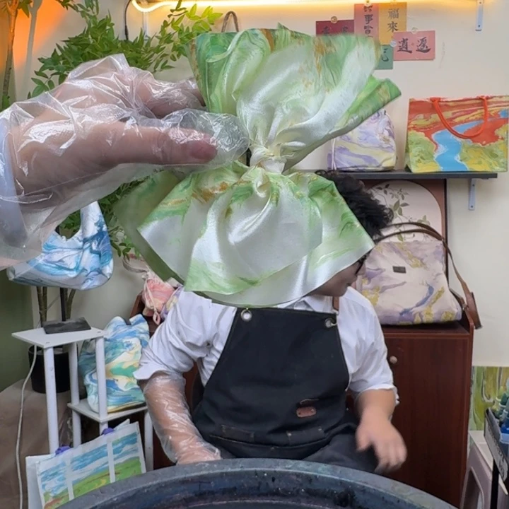 布艺铁合金蝴蝶结抓夹