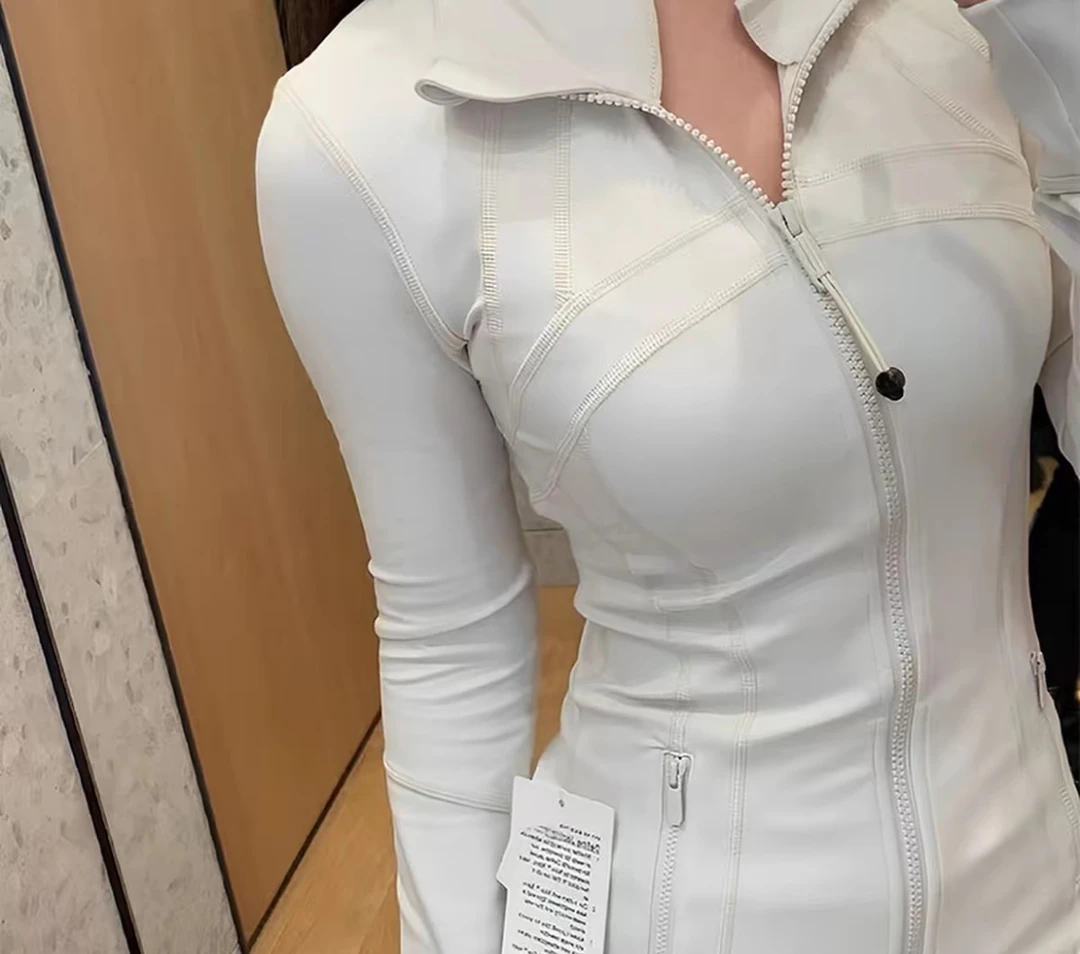 Define 立领夹克 正确版本