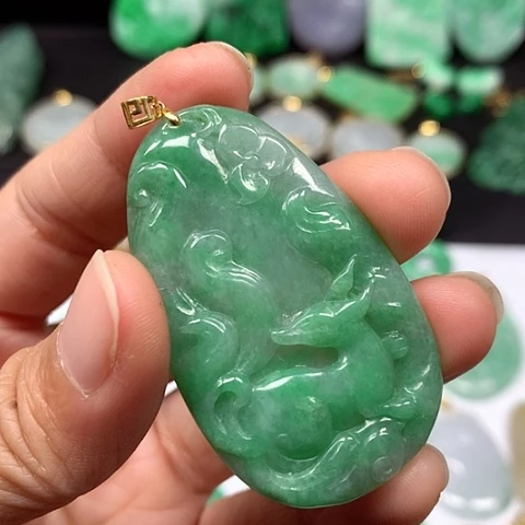 翡翠吊坠(不含链)18K金镶嵌