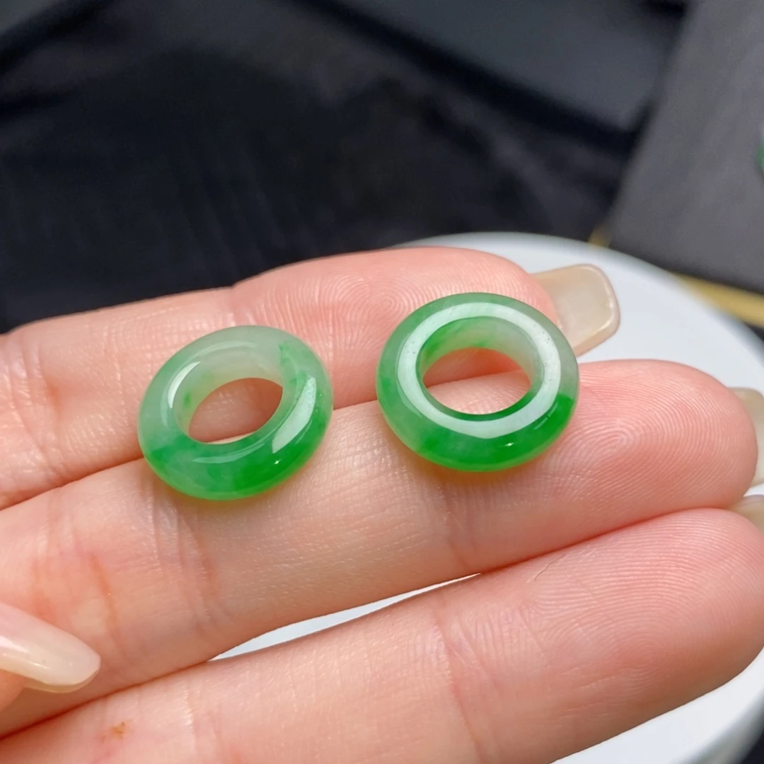 未镶嵌翡翠耳饰圈圈