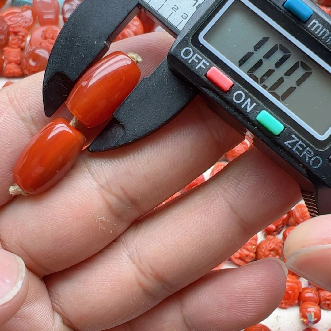 南红玛瑙配饰未镶嵌