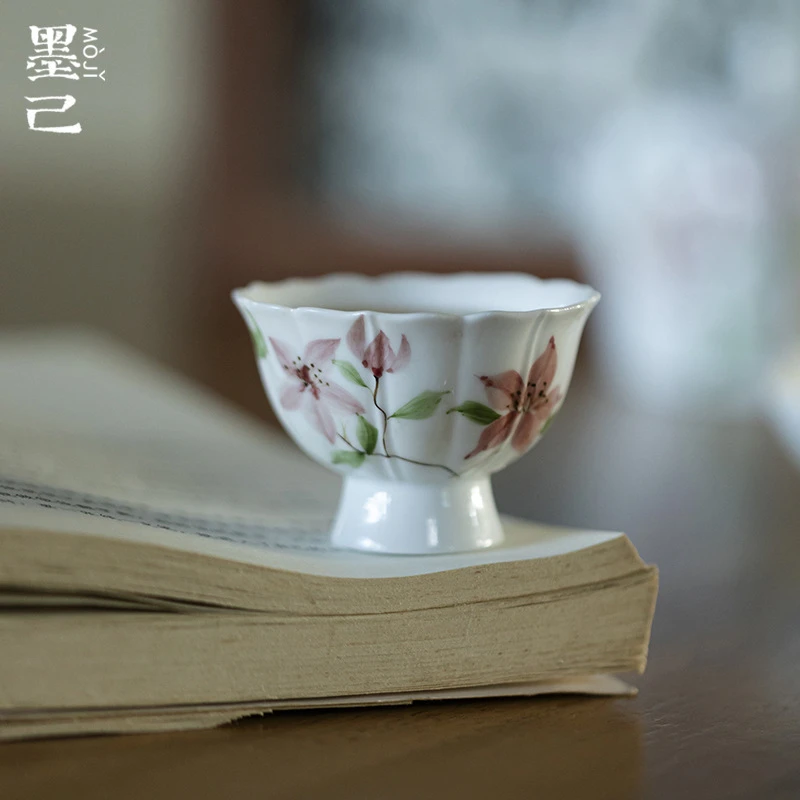 墨己白瓷手绘花口小茶杯泡茶主人茶具家用陶瓷小容量釉下彩品茗杯