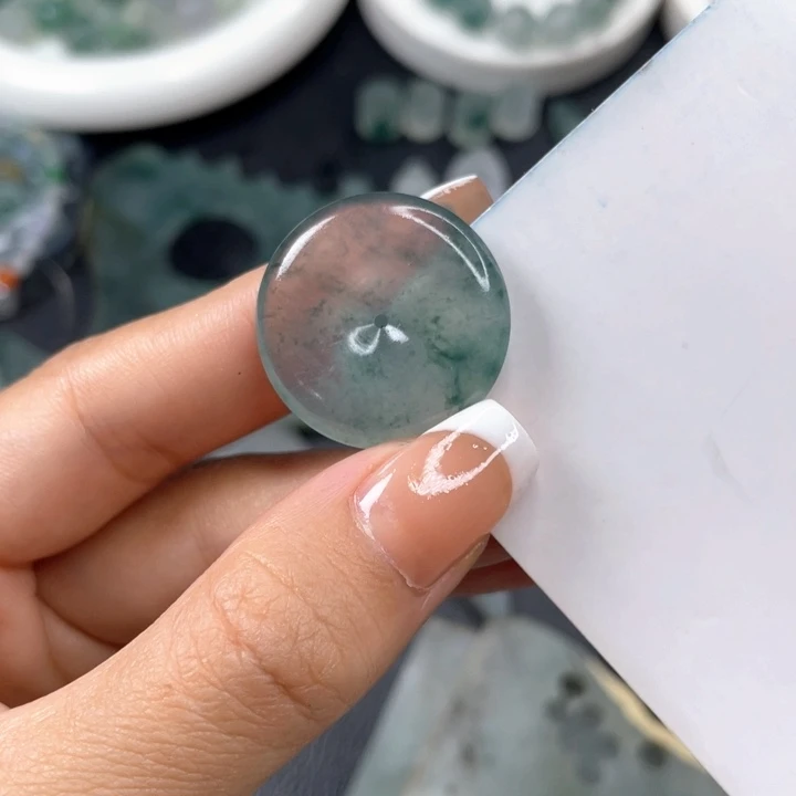 定制翡翠未镶嵌天然翡翠