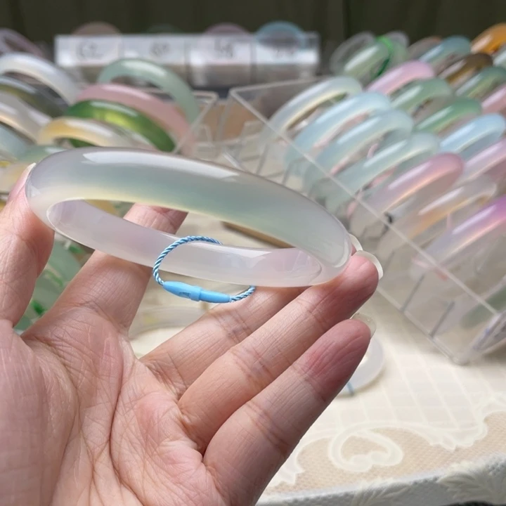 玛瑙/玉髓未镶嵌手镯62圈口