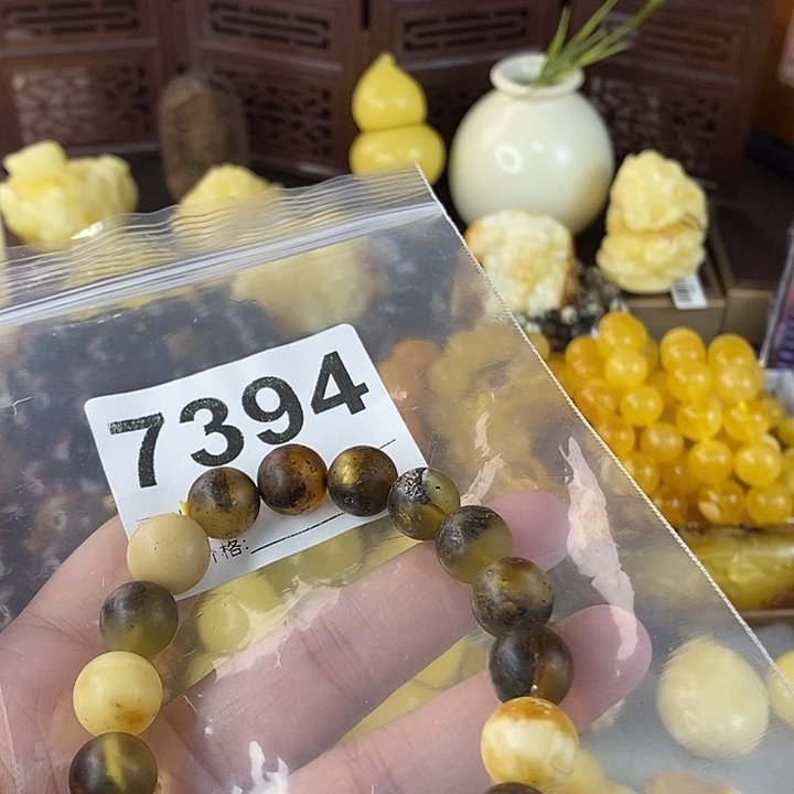 蜜蜡未镶嵌珠宝奇石