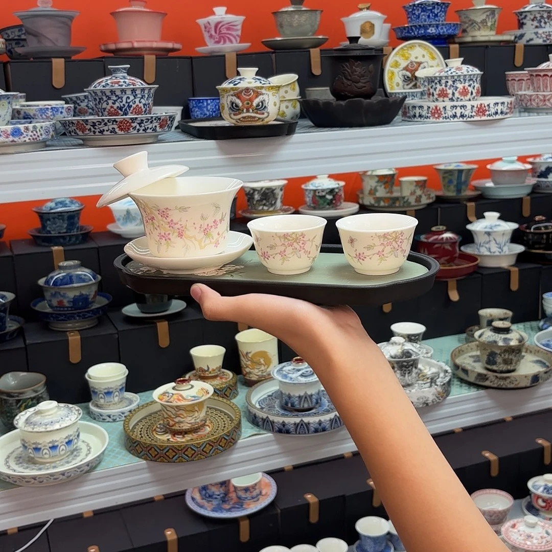 又想看书看电视呢