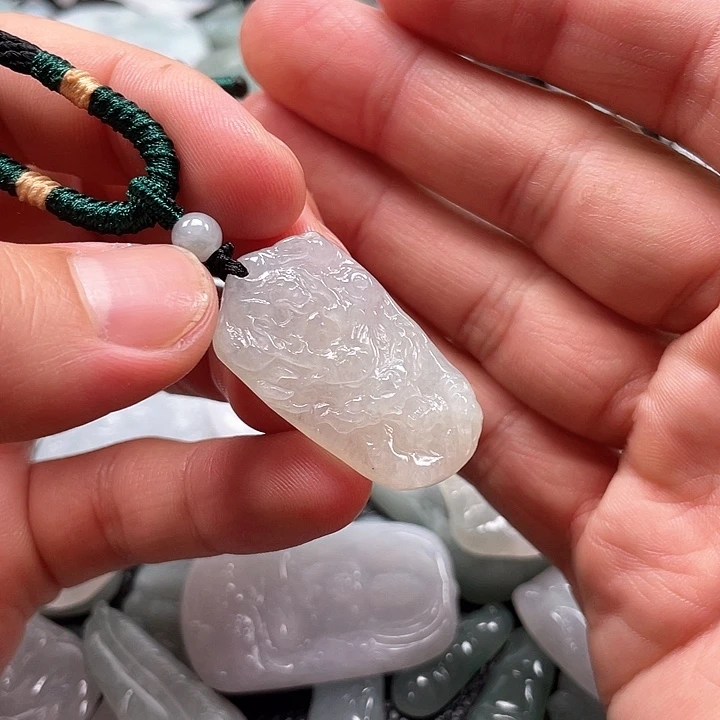 颈饰未镶嵌翡翠戬翡翠