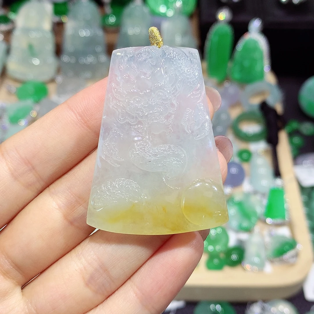 翡翠18K金镶嵌颈饰龙