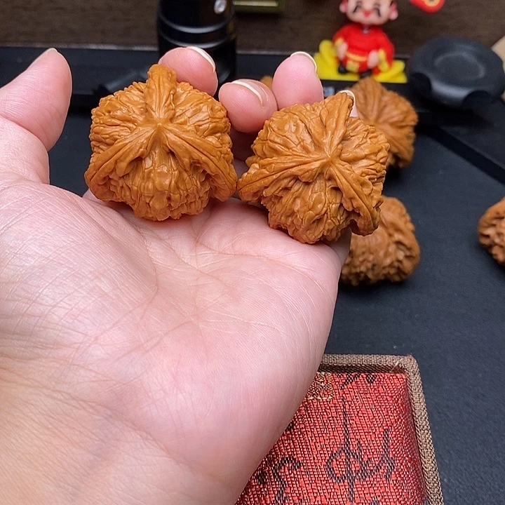 ཀ***࿐文玩核桃把件白奔