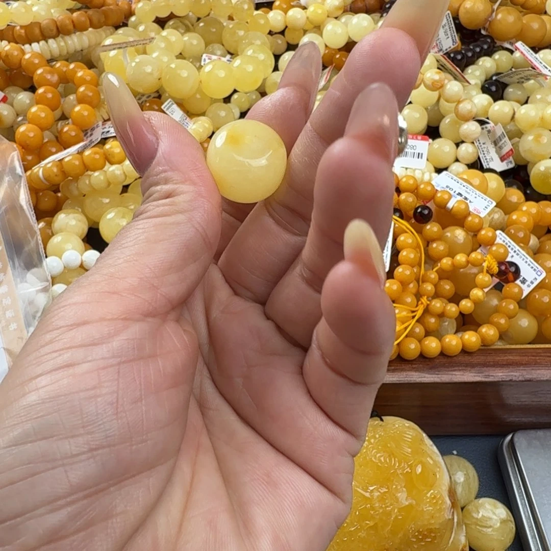 琥珀未镶嵌珠宝奇石