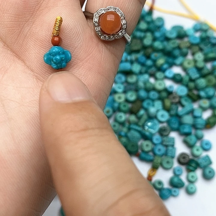 南红玛瑙未镶嵌珠宝奇石