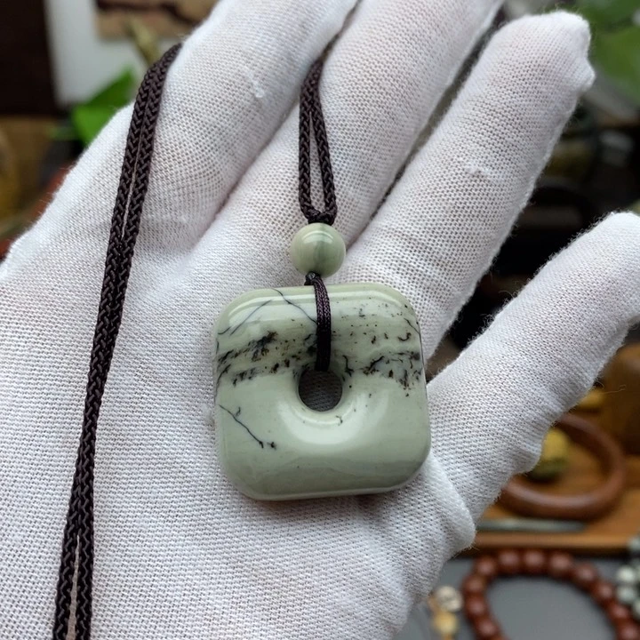 岫岩河磨玉（透闪石质玉）未镶嵌挂件