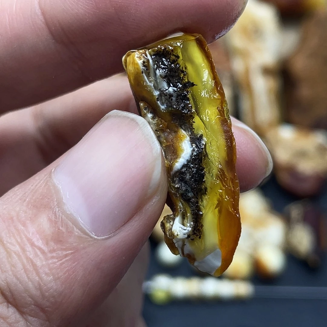 定制琥珀未镶嵌定制