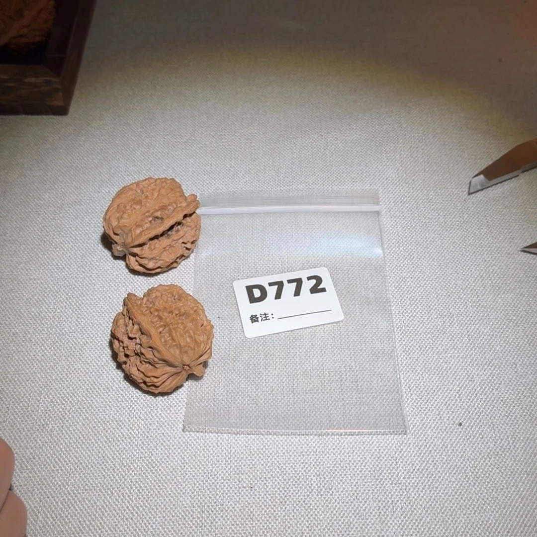 文玩核桃吊坠马老四772