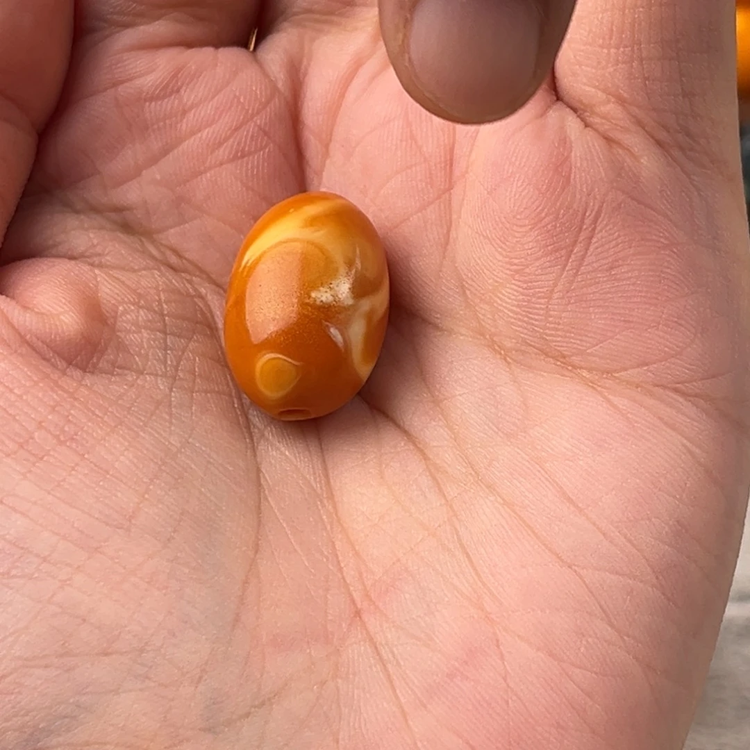 c***…蜜蜡未镶嵌颈饰老蜜蜡