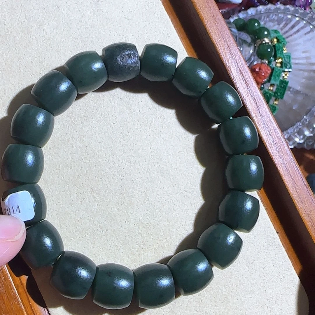 手串未镶嵌和田玉（碧玉）12mm碧玉籽带原皮原色高油高细一条