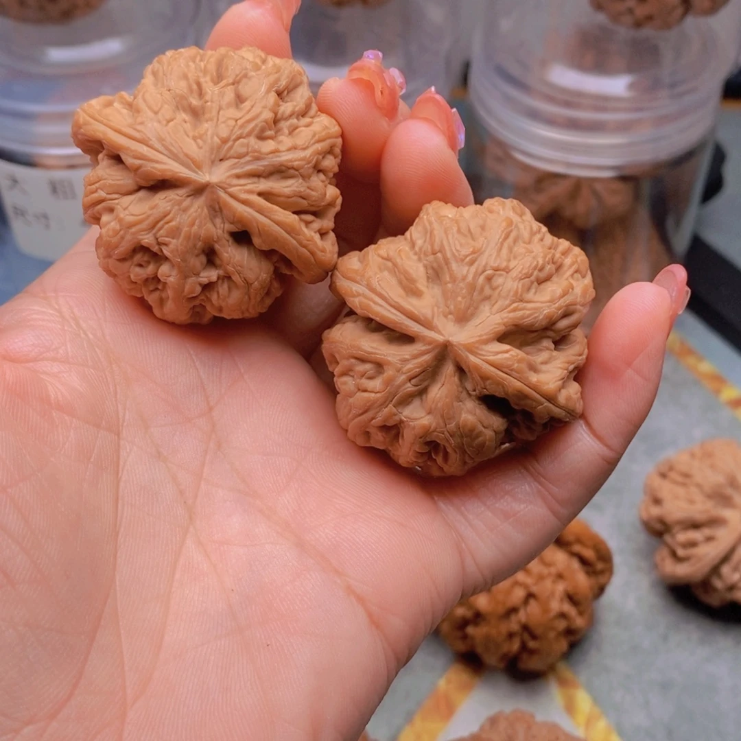 守***福文玩核桃手把件粗筋42