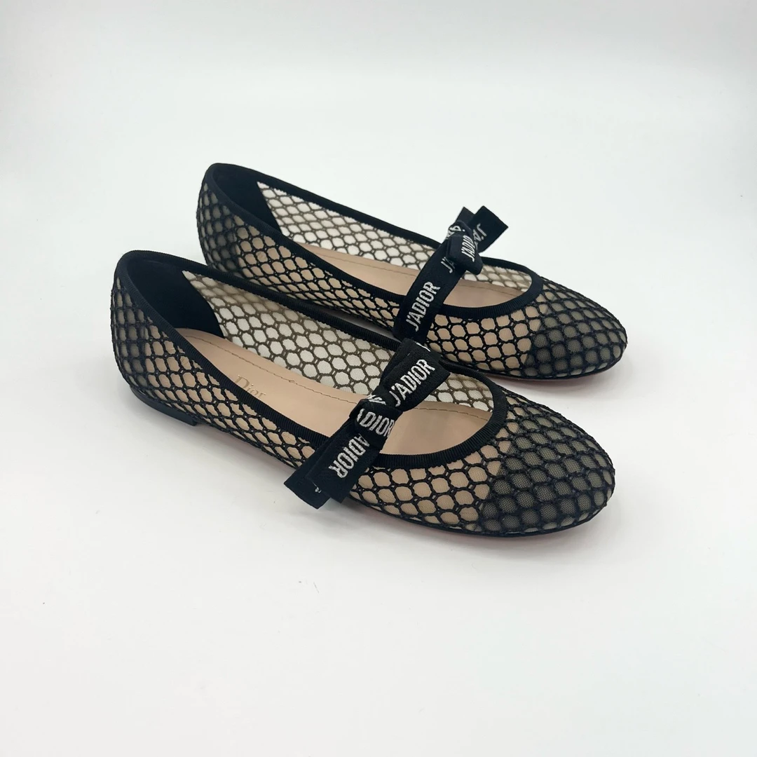 99新 DIOR/迪奥 迪奥/38.5码/蜂窝镂空平底鞋