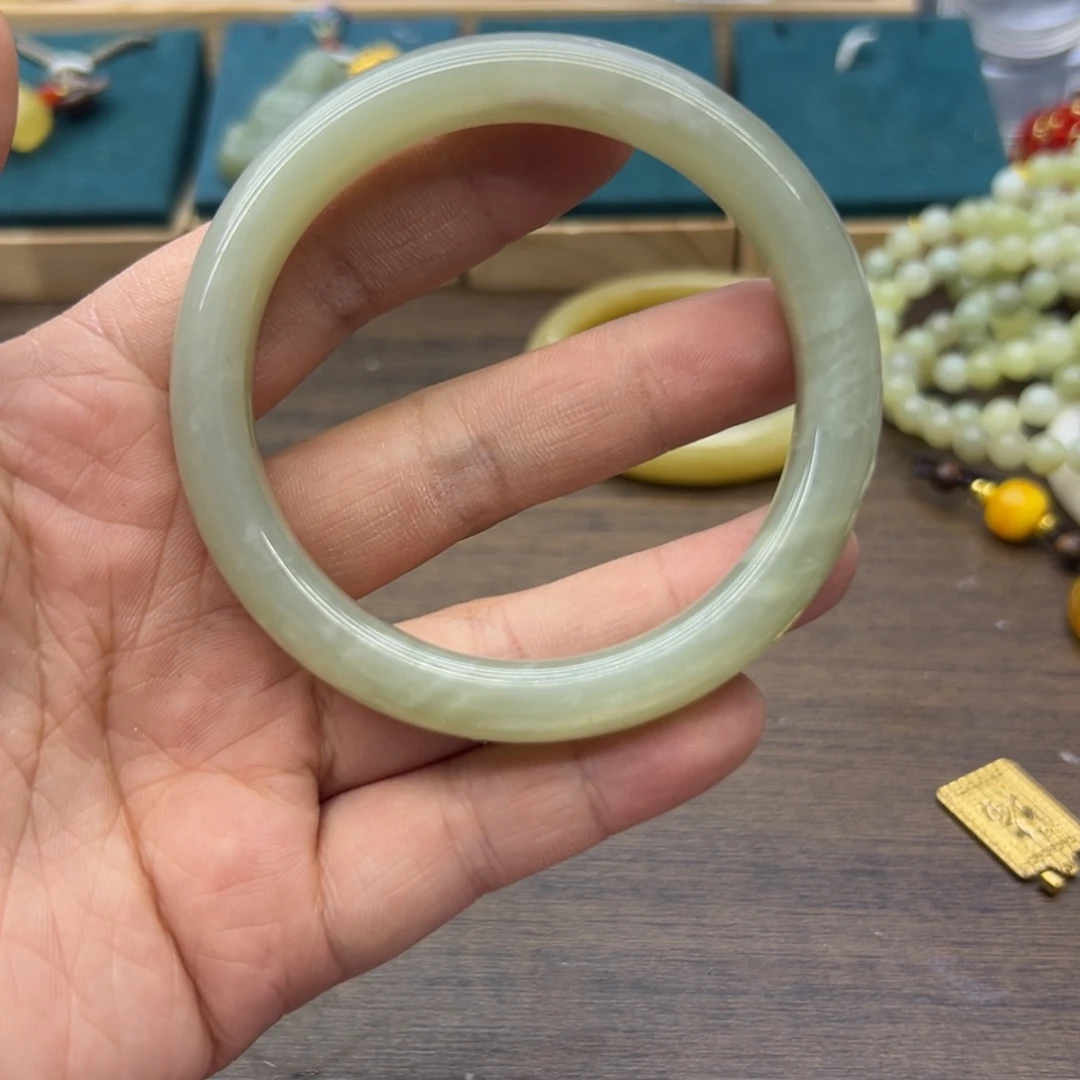 和田玉未镶嵌手镯60圈围1530