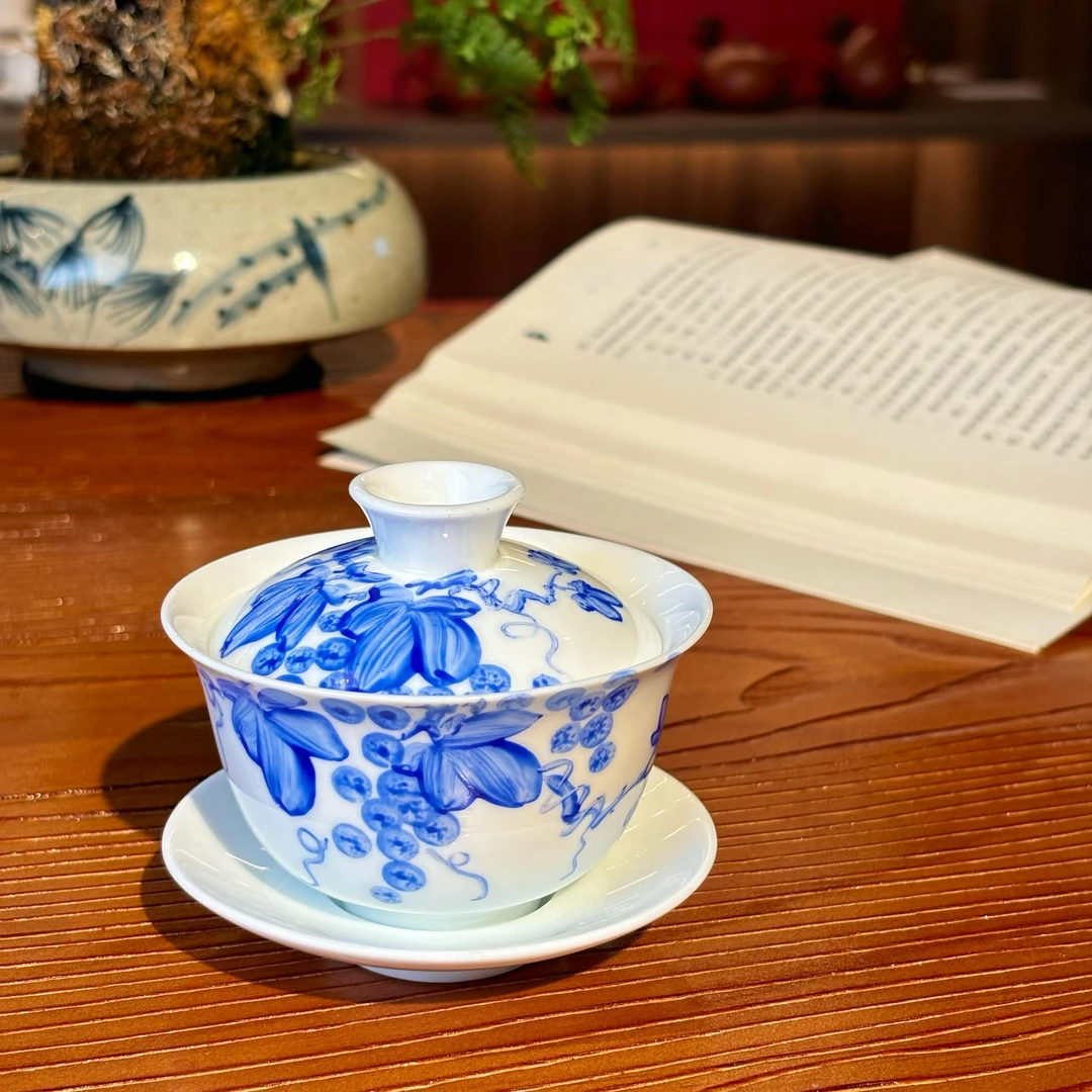 葡垂硕果|潮州手绘三才盖碗纯手工潮彩凤凰茶盏葡萄高温瓷泡茶碗