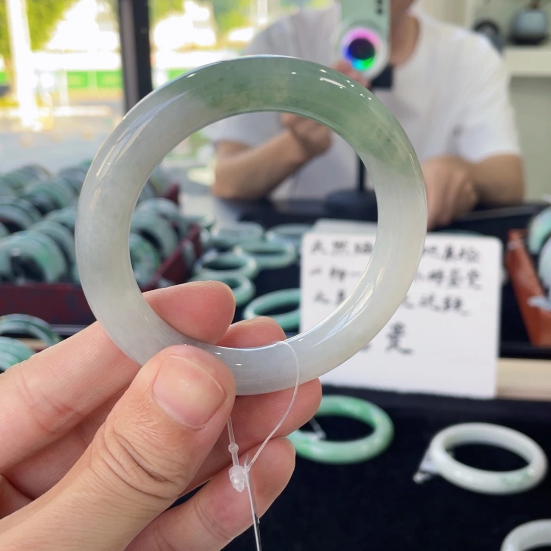 未镶嵌手镯翡翠55