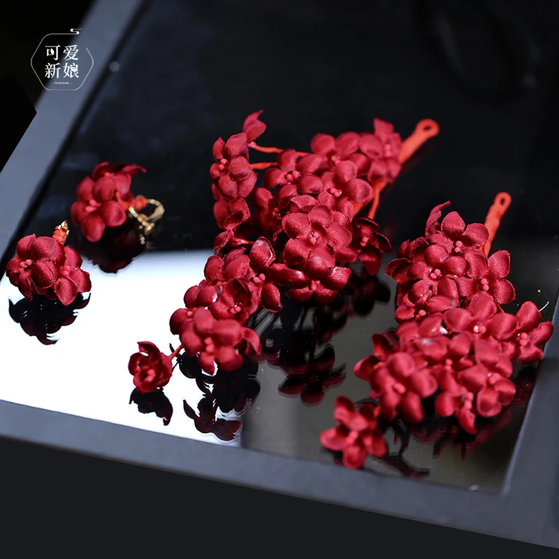 高级感缎面酒红色花朵边夹复古简约新中式晨袍礼服新娘头饰BH6553