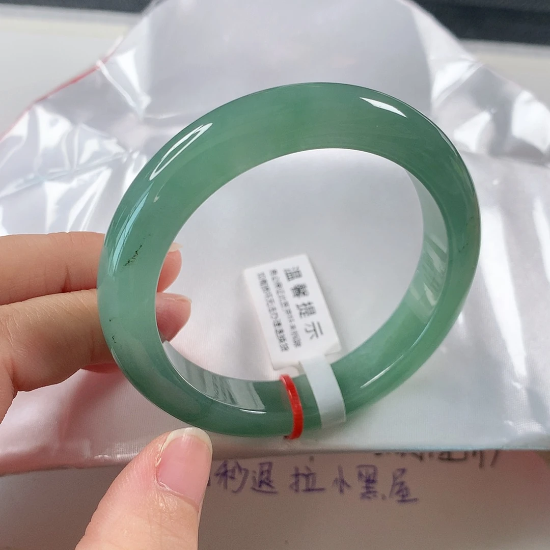 翡翠手镯未镶嵌 需包容裂纹 ①②⑧