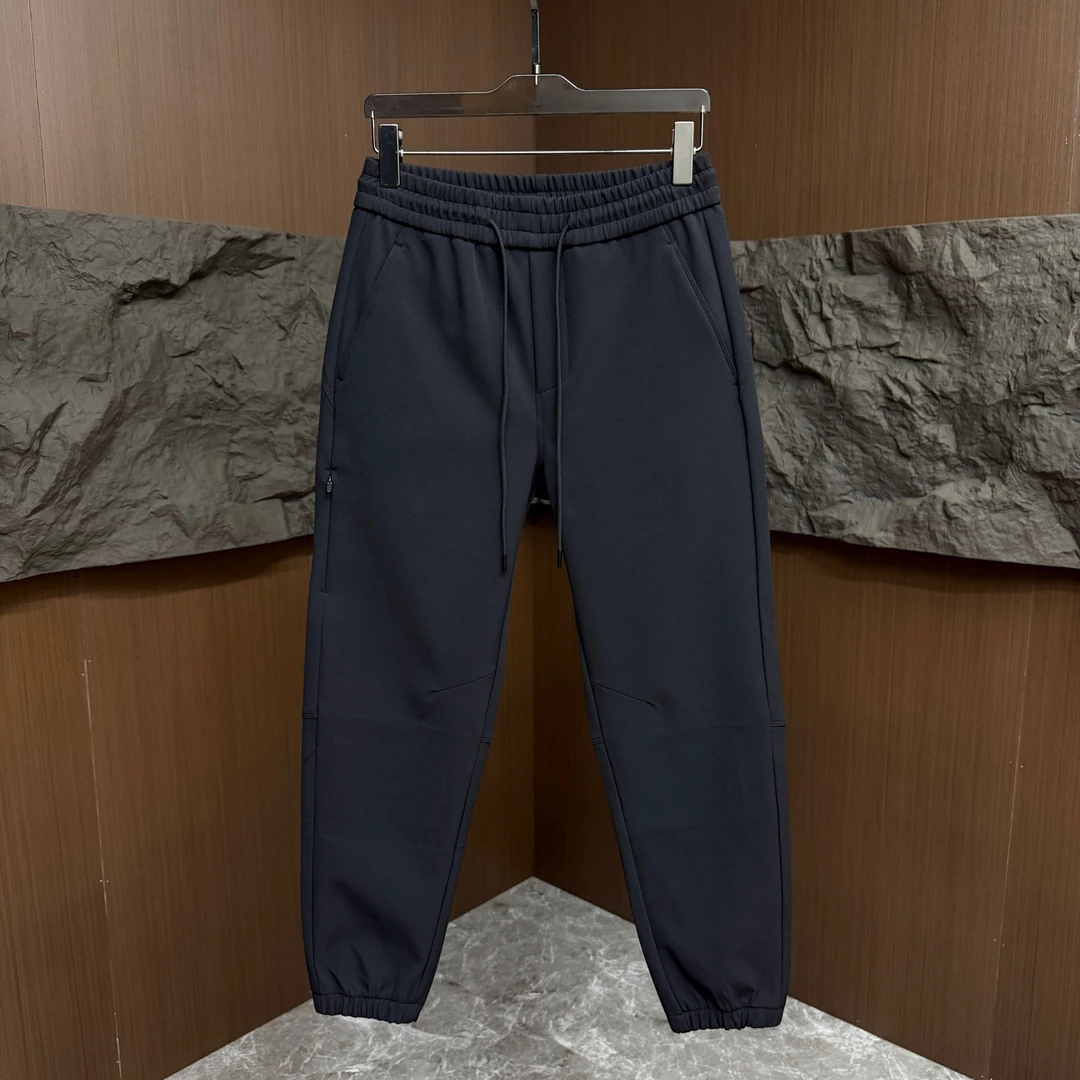 8981秋冬新款冲锋裤爆款热卖净版软壳裤束脚百搭软壳长裤