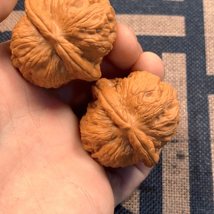 文玩核桃吊坠全品元宝