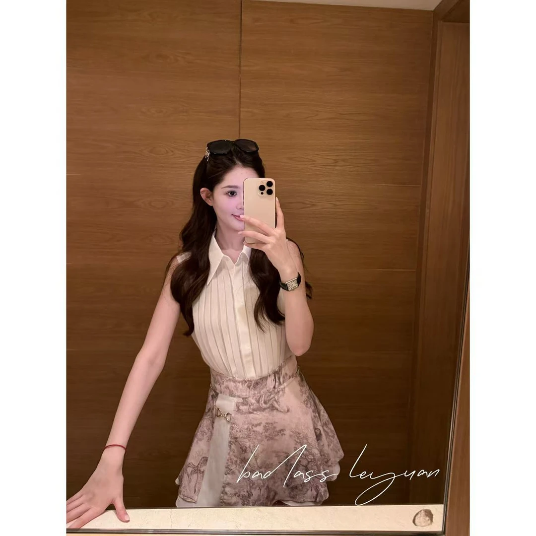 【衣橱名片】LEYUAN.好看显瘦拼色翻领压褶无袖衬衫+雪纺印花半身裙