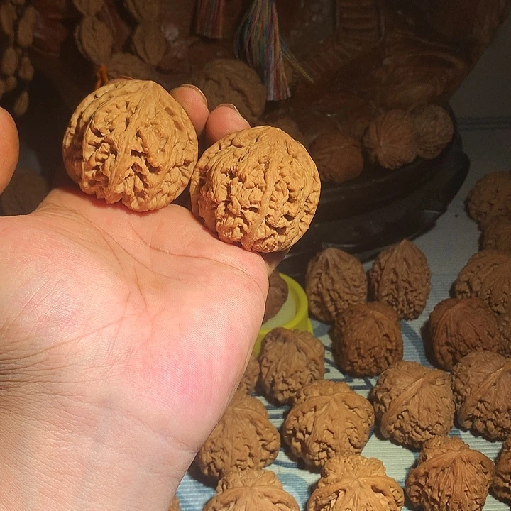 大***刀文玩核桃把件粗筋