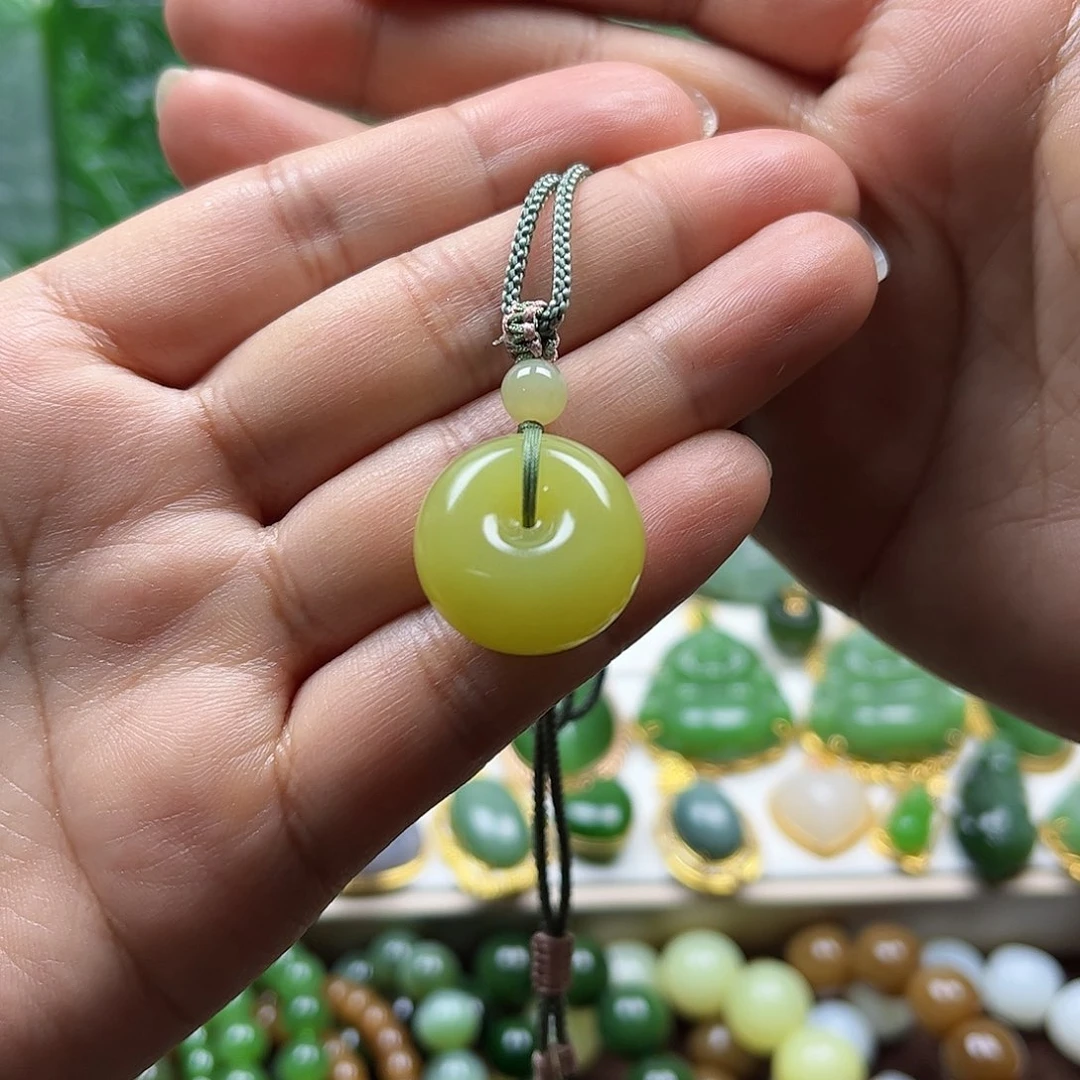 和田玉挂件未镶嵌媚**M