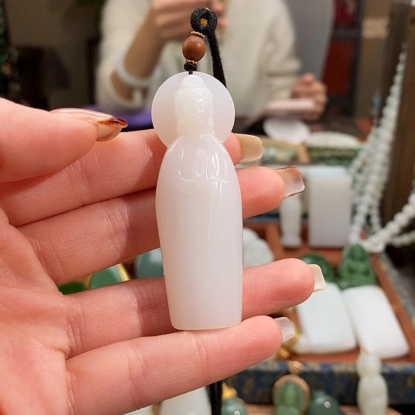 【闪购商品】吊坠(赠链)未镶嵌和田玉