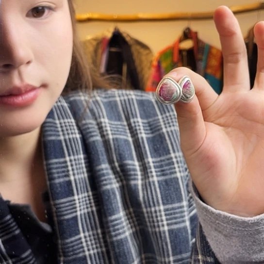 织绣手工制作耳钉