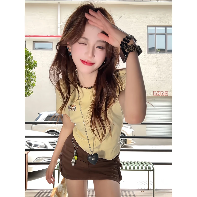 2025短袖t恤正肩针织衫修身上衣外穿辣妹高腰显瘦包臀裙百搭短裙