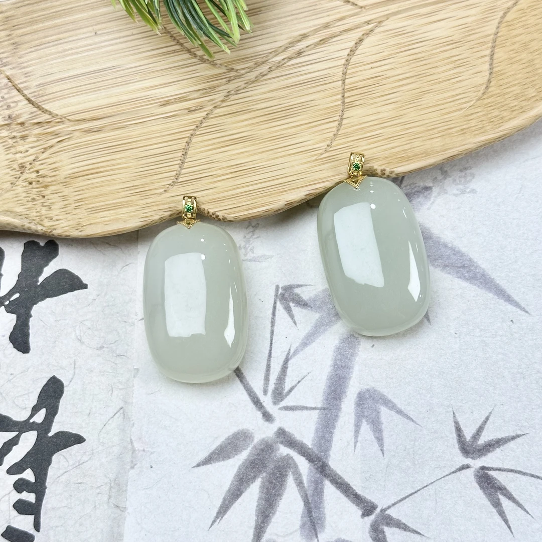 JYSP120和田玉冰晴水无事牌18k金镶吊坠20*31*11mm+多样性发其一