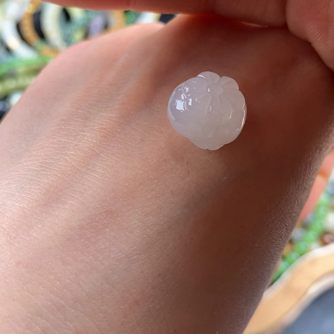 和田玉未镶嵌吊坠(不含链)白冰柿柿如意